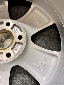 5x112 R17 originál alu Škoda Yeti - ET45 - TOP - 11