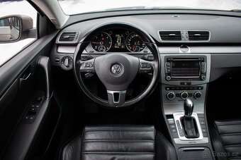 VW Passat B7 R-line 130kw DSG 4x4 2.0TDi webasto LED kamera - 11