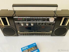 Radiomagnetofon/boombox Sankei TCR-210, rok 1985 - 11