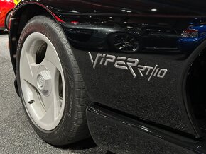 1994 Dodge Viper RT/10 - 11