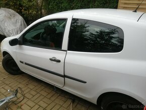 RENAULT CLIO 3   1,2i - 11