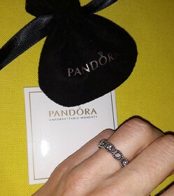 Pandora prsten stříbrný prstýnek vel 54 s třpytivými kamínky - 11