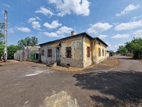 Průmyslový areál Vilémov u Kadaně - plocha pozemku 9.406 m2 - 11