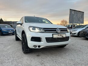 Volkswagen Touareg 3.0TDI 180kW Tažné,kůže,navi - 11