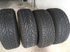 225/60R17 pneu zimní - 11