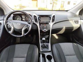 Hyundai i30 kombi Trikolor Komfort 1.6 CRDI.81kw.R.V.1/2016 - 11