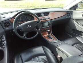 MERCEDES BENZ CLS 320 CDI - 11