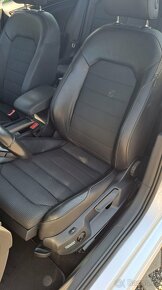 Volkswagen Golf 2.0 TDi Highline - 11