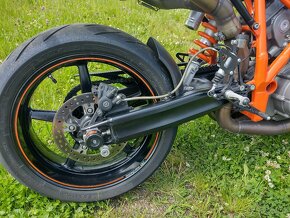 KTM 990 SuperDuke R - 11