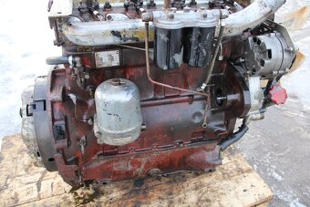 Zetor 8011 8045 motor na opravu - 11