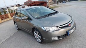 Honda Civic VIII 8 g sedan 1.8 104kw R18 2007 - 11