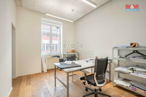 Pronájem kancelářského prostoru, 346 m², Praha, ul. Vocelova - 11