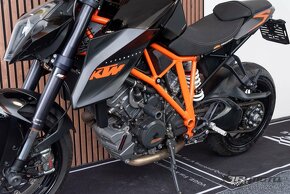 KTM 1290 Super Duke R - 11