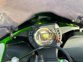 Kawasaki Ninja ZX6R - 11