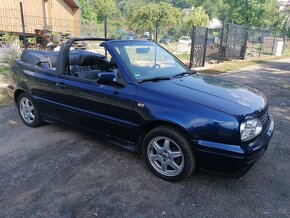 VOLKSWAGEN GOLF CABRIO HIGHLINE BENZÍN 1.6i 74KW - 11