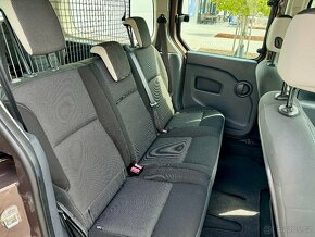 Renault Kangoo 1.5 dCi Grand 7 míst, navi, klima, 2xšoupačky - 11