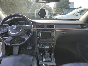 prodám škoda superb 2,0 tdi kombi - 11