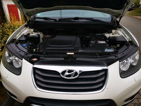 Hyundai Santa Fe 2.2 CRDi, 4WD, plná výbava - 11