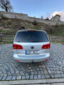 Vw Touran 1.6TDI DSG - 11