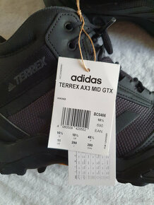 Boty adidas terrex AX3 MID GTX - 11