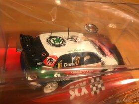 3x Škoda - Fabia a 2 různé verze Octavia WRC Scalextric - 11