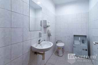 Prodej obchodního prostoru 225 m2 Resselovo náměstí, Chrudim - 11