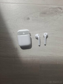 Apple AirPods 2. generace (2019) - 11