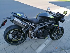 TRIUMPH Speed Triple RS 4/2021 - 11