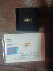 Zlatý prsten s diamanty; 2,28g, 57mm - 11