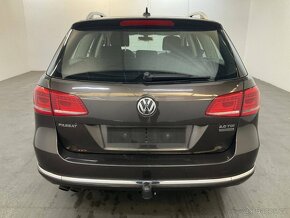 Volkswagen Passat B7 2.0 Tdi 103 KW 190 tkm 8/2013 BI-XENONY - 11