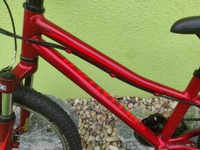 Značkové dětské kolo SPECIALIZED 20" - 11