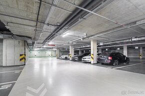 Pronájem kancelářských prostor 470 m2, Kolbenova, Praha - Vy - 11