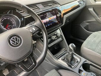 TOURAN,2.0 TDI,2021,7-MIST,FULL-LED,NAVI,4xVYHREV,KAMERA,TZ - 11