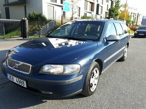 Volvo V70 2.4i - 11