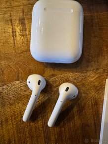 Bezdrátová sluchátka Apple AirPods (2.generace) - 11