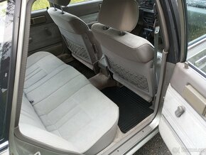 Toyota Camry 1,8 SV-10,automat,66kw,rv-1983. - 11