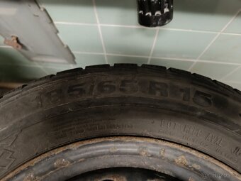 prodávám  zimní kola s pneumatiky typ- 185/65 R15 - 11