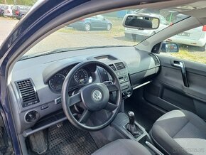 VW Polo 1.2i, Climatic, r.v. 2004, 5 dveří - 11