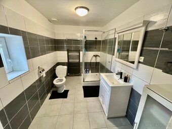 Prodej rodinného domu 218 m², pozemek 742 m² s garáží 776878 - 11