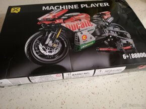 Stavebnice motocyklu Ducati kompatibilní s LEGO - 11