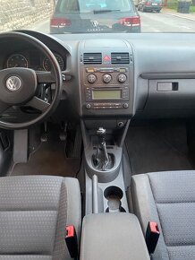 Volkswagen Touran 1,9 TDI ,  7 míst - 11