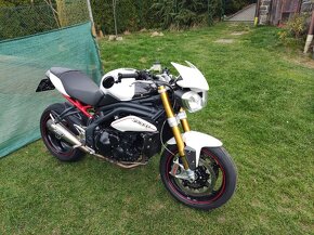 Triumph Speed Triple 1050 R (2013) SUPER NABÍDKA - 11