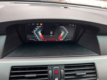 BMW e61 530d touring, dotykové android rádio, kamera - 11