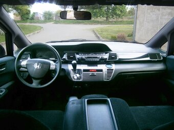 Honda FR-V 2,2I CTDI - 11