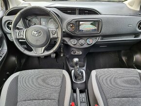 Toyota Yaris 1.5 VVT-iE 82kW Kamera, vyhřívaná sedadla - 11