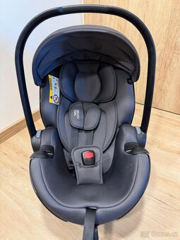 Autosedačka Britax Römer se základnou - 11