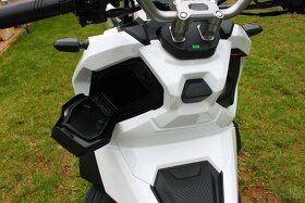 Sym ADX 125 / Nový skútr - 11