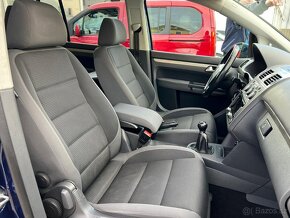 Volkswagen Touran Freestyle 7místný navigace vyhřívání sedad - 11