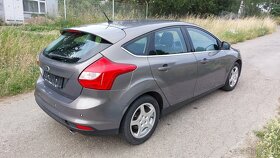 Ford focus 2.0 tdci 103kw Titanium - 11