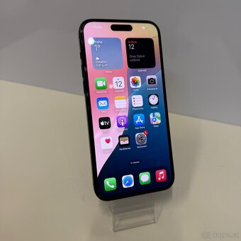 iPhone 15 Plus 128GB, černý (12 měsíců záruka) - 11